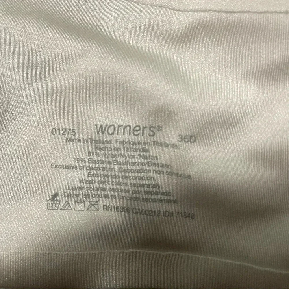Warner's Women's Back To Smooth Wire-Free Contour Bra Size 36D Color White